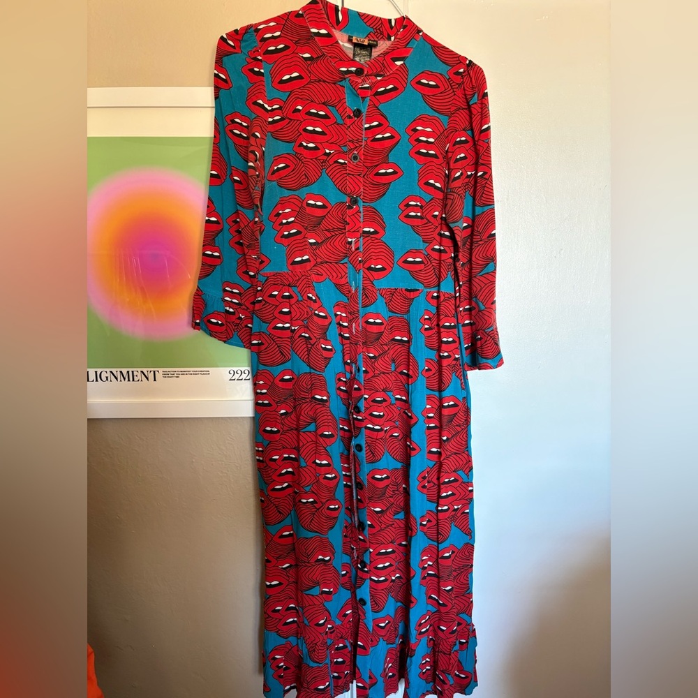 Nooworks Olive dress mouths print- medium